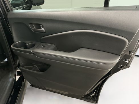 Used 2023 Honda Passport EX-L image 32