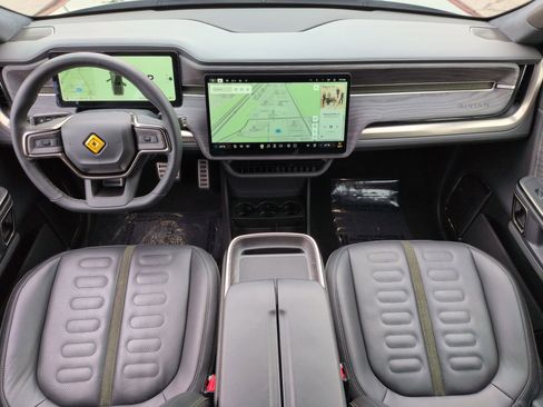 Used 2023 Rivian R1T Launch Edition image 28