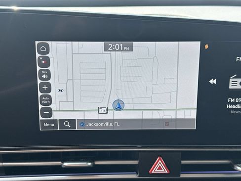 Used 2024 Hyundai Elantra SEL FWD image 23