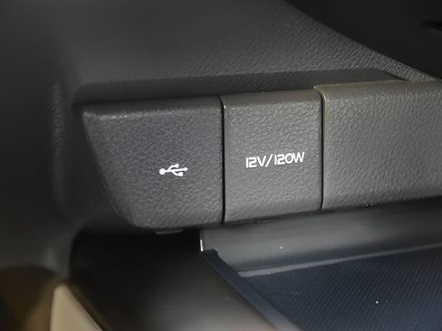 Used 2021 Toyota Camry SE image 20