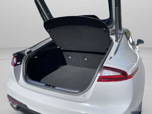 Used 2019 Kia Stinger GT2 image 32