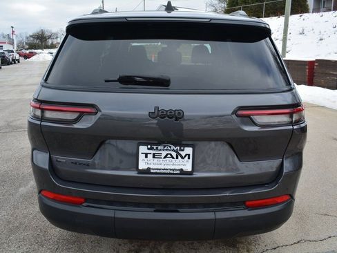 Used 2023 Jeep Grand Cherokee L Altitude image 6