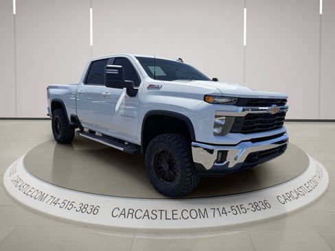 Used 2025 Chevrolet Silverado 2500 LT AWD/4WD image 7