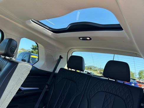 Used 2023 BMW X7 xDrive40i AWD/4WD image 34