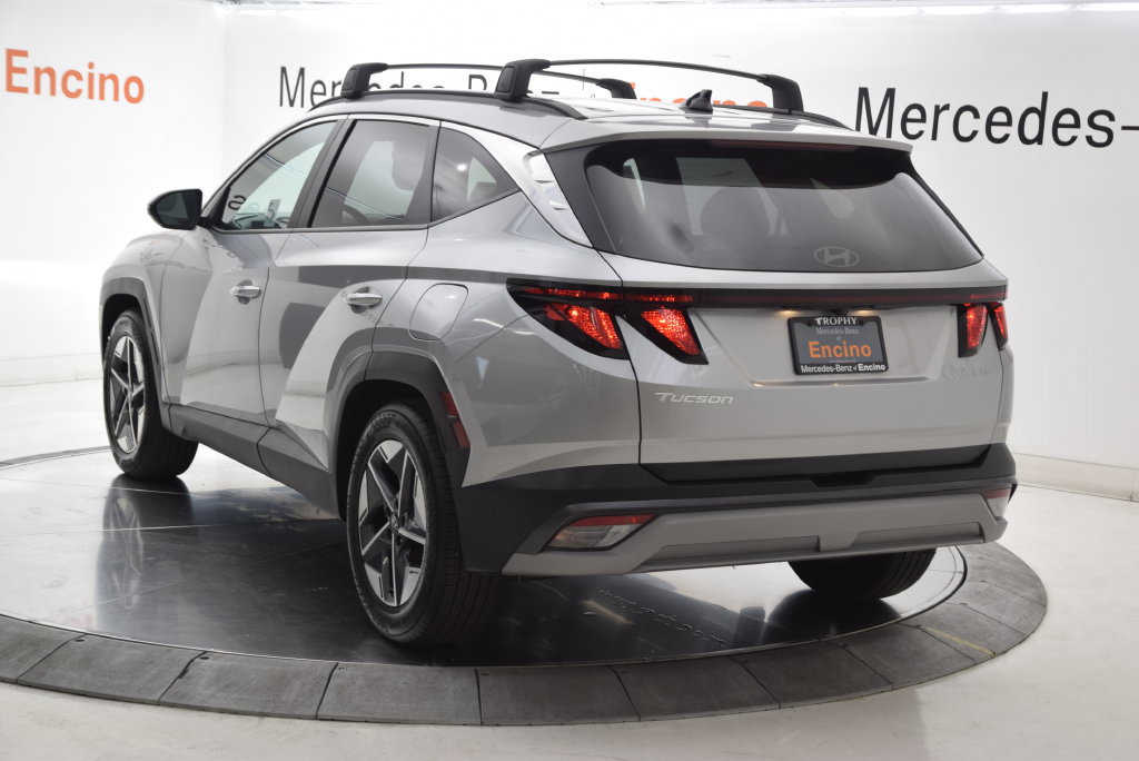 Used 2025 Hyundai Tucson SEL FWD image 4