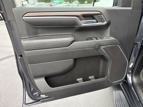 Used 2024 Chevrolet Silverado 1500 RST image 7