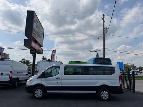 Used 2019 Ford Transit 350 XLT RWD image 4