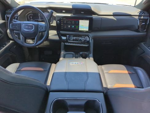 Used 2025 GMC Sierra 2500 AT4 w/ AT4 Premium Plus Package AWD/4WD image 14