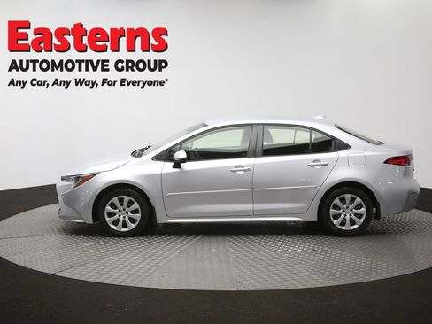 Used 2022 Toyota Corolla LE FWD image 58
