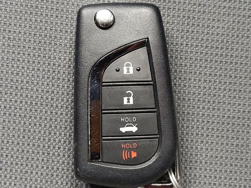 Used 2023 Toyota Corolla LE image 32