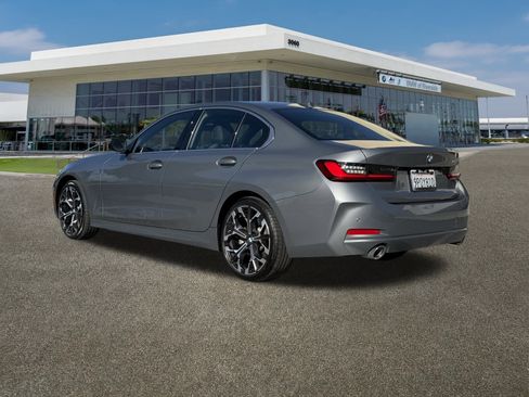 Used 2025 BMW 330i Sedan w/ Convenience Package image 7