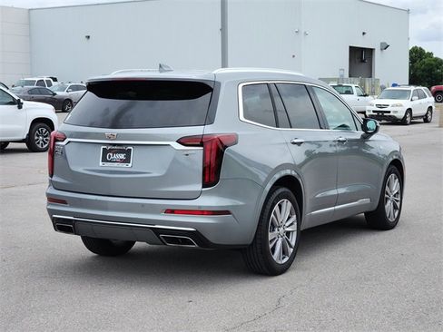 Used 2024 Cadillac XT6 Premium Luxury image 7