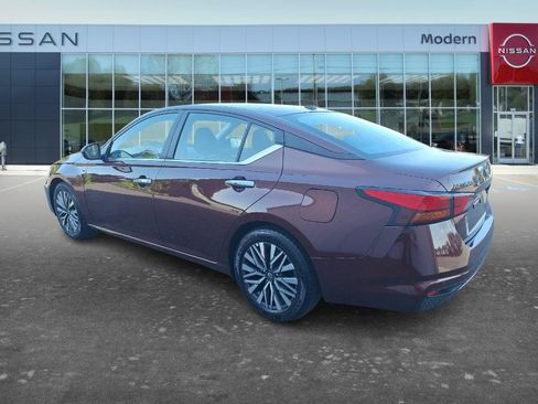 Certified 2025 Nissan Altima 2.5 SV FWD image 6