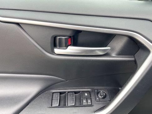 Used 2024 Toyota RAV4 XLE FWD image 22