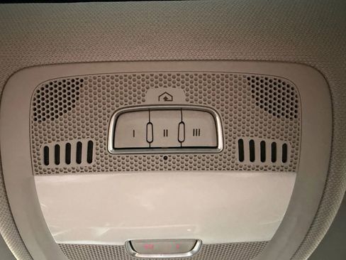 Used 2015 Audi A4 Premium Plus w/ Technology Package image 40