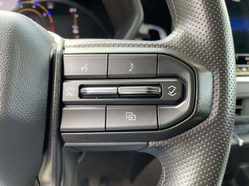 Used 2023 Chevrolet Colorado W/T image 8