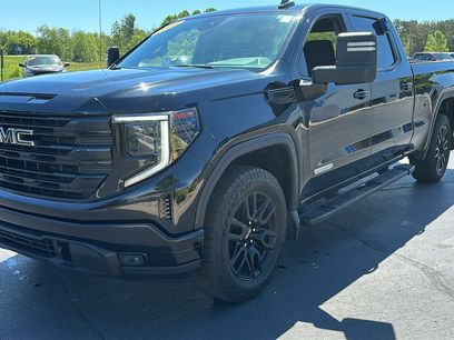 Used 2023 GMC Sierra 1500 Elevation w/ LPO, Elevation Black Package