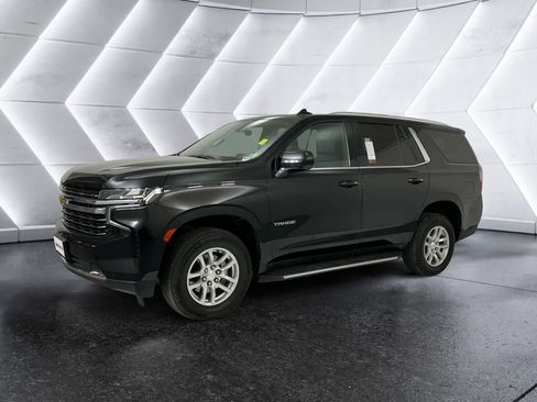 Used 2024 Chevrolet Tahoe LT image 3
