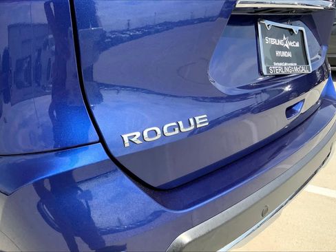 Used 2020 Nissan Rogue SL FWD image 31