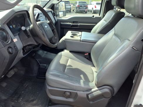 Used 2011 Ford F550 4x4 SuperCab Super Duty w/ Payload Upgrade Pkg image 5