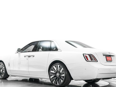 Used 2026 Rolls-Royce Ghost AWD/4WD image 37