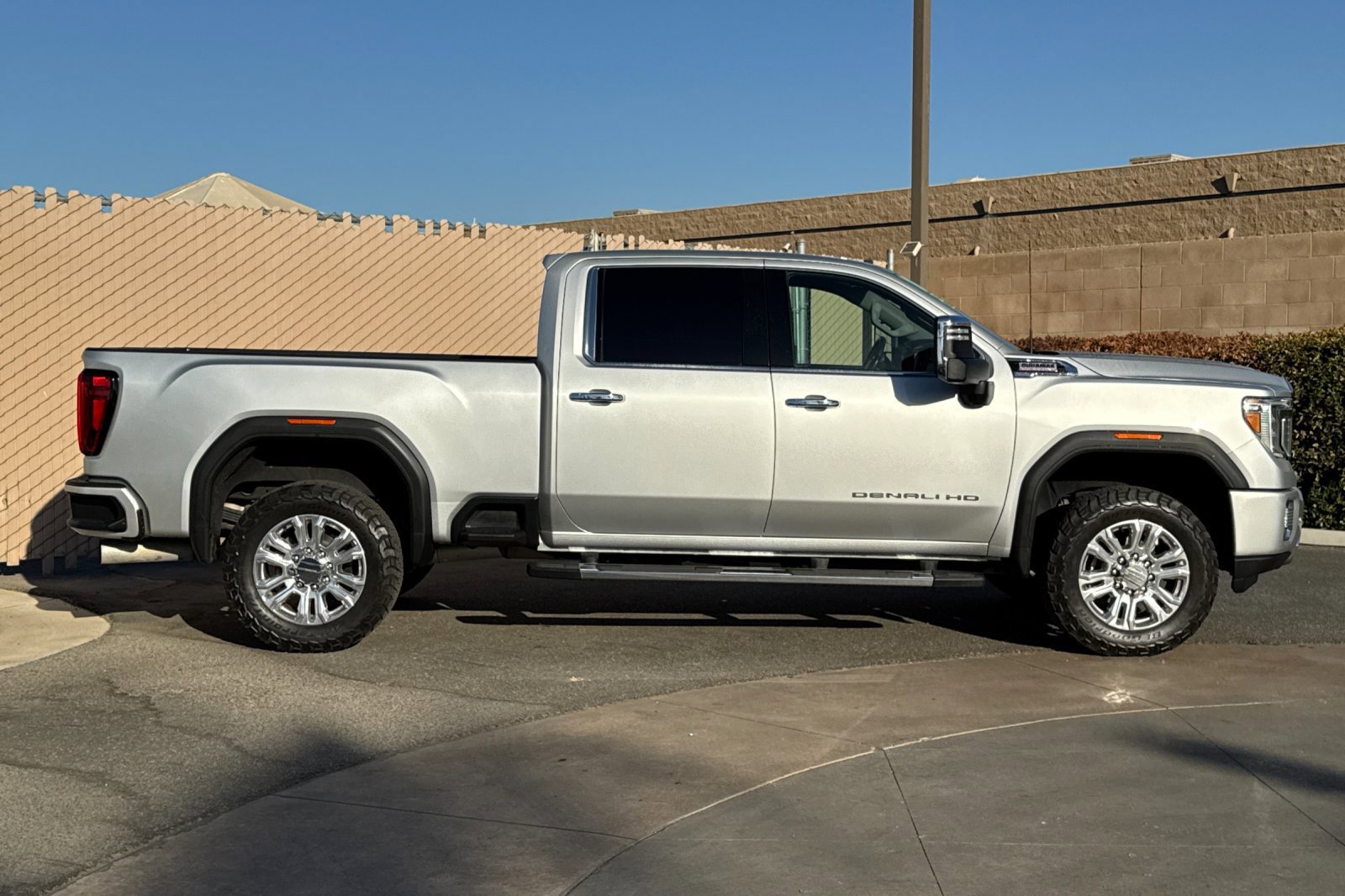 Certified 2021 GMC Sierra 2500 Denali w/ Technology Package AWD/4WD image 3