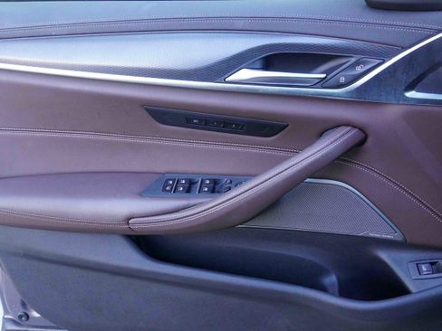 Certified 2022 BMW M550i xDrive w/ Executive Package image 31