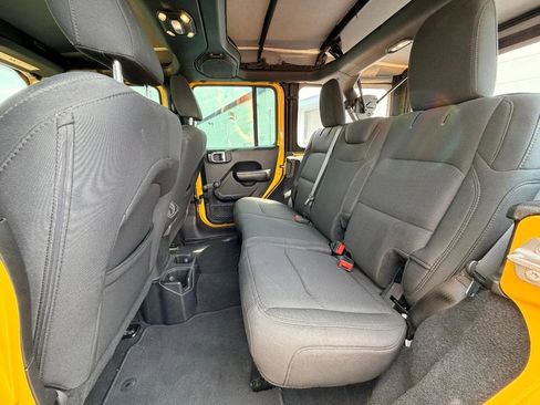 Used 2019 Jeep Wrangler Unlimited Sport AWD/4WD image 32