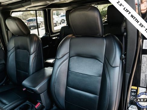 Used 2021 Jeep Wrangler Unlimited Sahara image 25