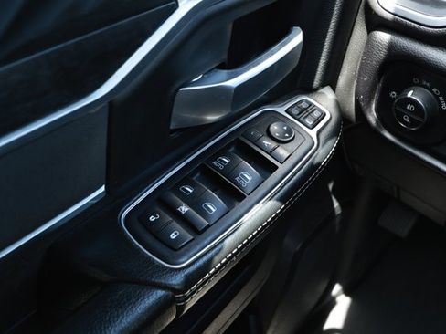 Used 2024 RAM 2500 Big Horn AWD/4WD image 20
