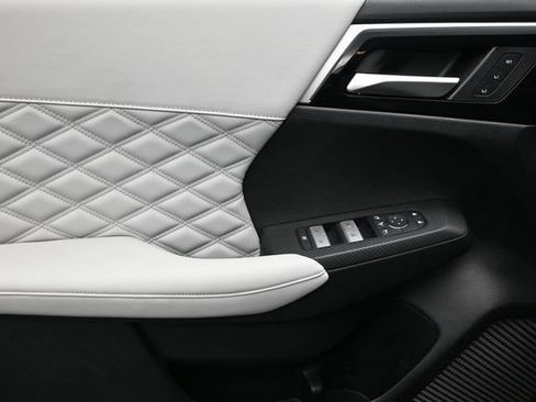 Used 2024 Mitsubishi Outlander SEL Black Edition FWD image 10