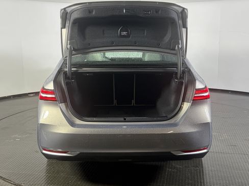 Certified 2025 BMW 540i xDrive AWD/4WD image 8