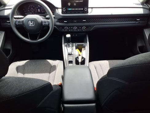 Used 2023 Honda Accord EX image 18