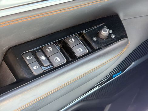 Used 2022 Jeep Grand Wagoneer Series III w/ Flexible Seating Group AWD/4WD image 21