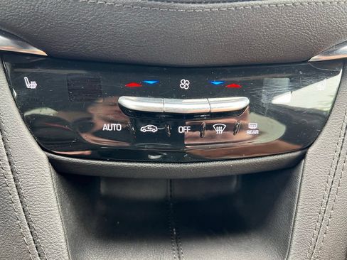 Used 2022 Cadillac XT5 Premium Luxury w/ LPO, Floor Liner Package AWD/4WD image 29