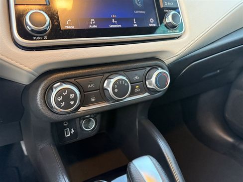 Used 2021 Nissan Versa SV image 21