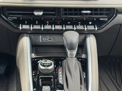 New 2026 Chevrolet Colorado ZR2 w/ Technology Package AWD/4WD image 16