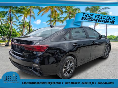 Used 2024 Kia Forte LXS FWD image 3