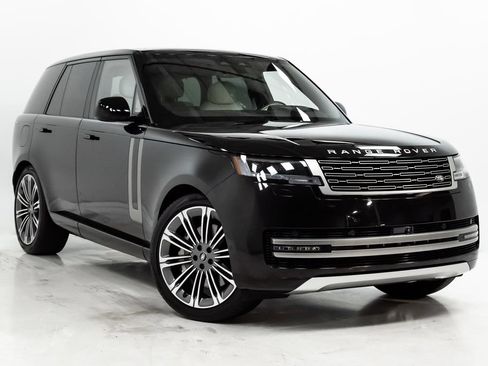 Used 2024 Land Rover Range Rover SE AWD/4WD image 6