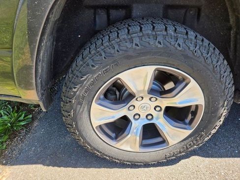 Used 2019 RAM 1500 Laramie AWD/4WD image 30