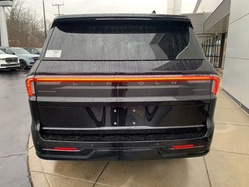 New 2026 Lincoln Navigator Reserve w/ Jet Appearance Package image 11