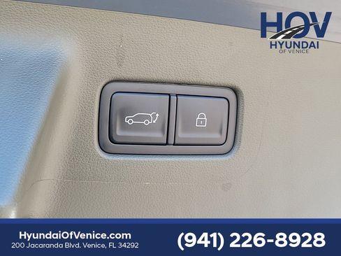 Certified 2025 Hyundai Santa Fe Calligraphy image 17