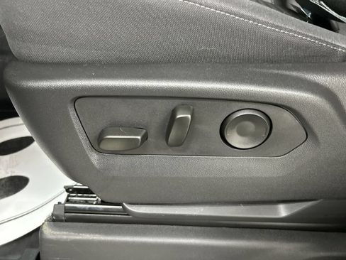 Certified 2025 Chevrolet Silverado 1500 Custom Trail Boss AWD/4WD image 10