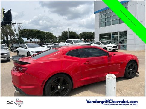 Used 2020 Chevrolet Camaro LT RWD image 6