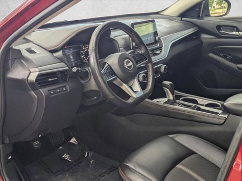 Used 2024 Nissan Altima 2.5 SR image 10