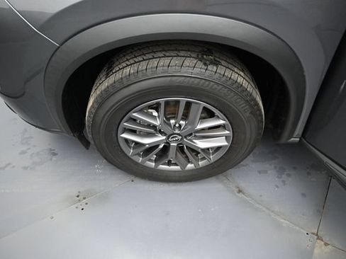 Used 2024 Nissan Rogue S AWD/4WD image 34