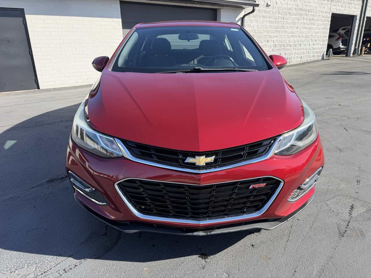 Used 2018 Chevrolet Cruze LT w/ Convenience Package FWD image 7