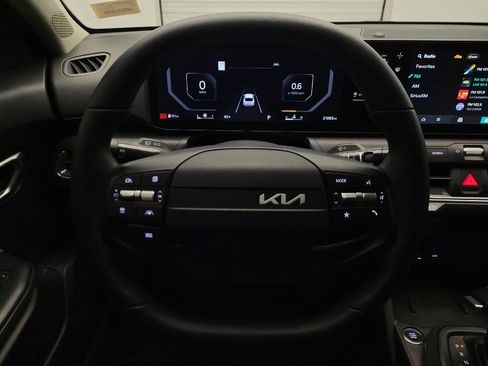 Used 2025 Kia K4 EX FWD image 22
