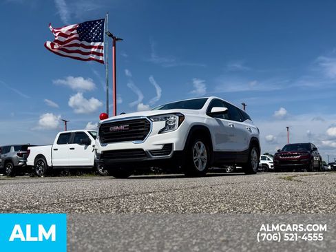 Used 2024 GMC Terrain SLE FWD image 15
