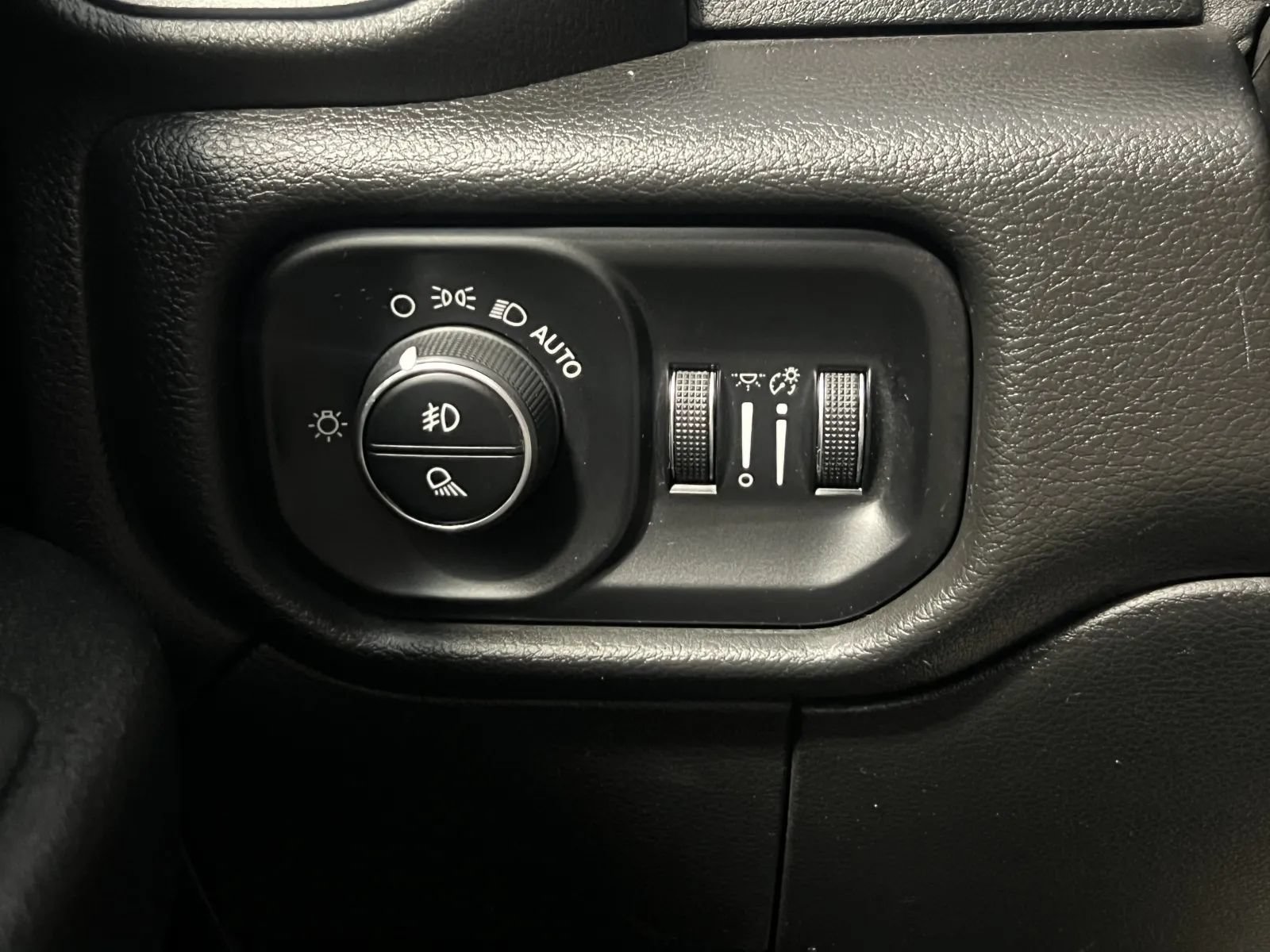 Used 2020 RAM 2500 Tradesman AWD/4WD image 16